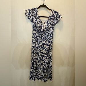 NWT Perceptions New York Blue‎ and White Floral Dress - M